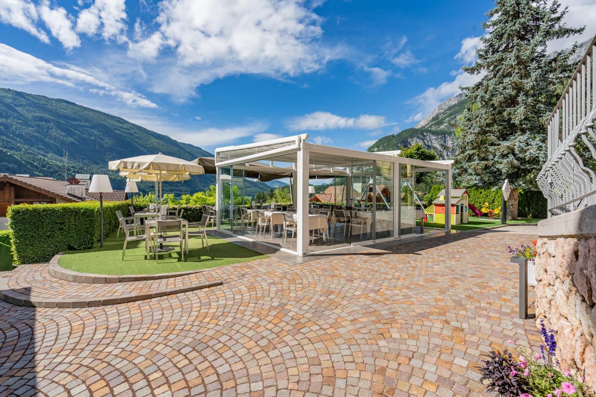 Hotel Europa Molveno Exterior foto